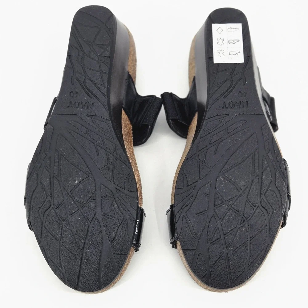 Naot Royalty Black Patent Leather Wedge Slide Sandals Comfort Gorpcore NWOT 9 40